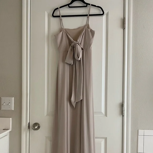 SHOW ME YOUR MUMU- Lauren Tie Maxi Dress in Show Me The Ring Crisp - Picture 6 of 8